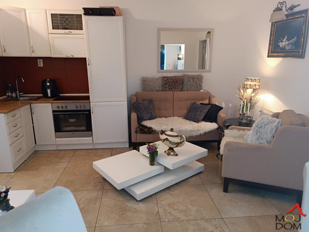 Glavna slika -Stan,NOVI SAD,BULEVAR,kv: 52, € 126700, ID: 1028342