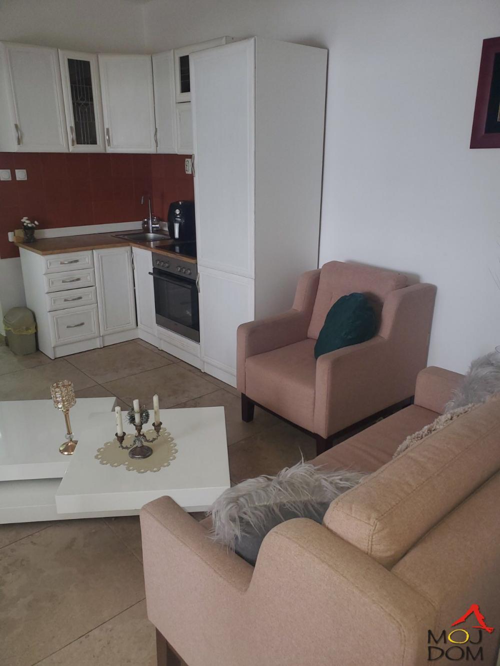 Slika 4 - Stan,NOVI SAD,BULEVAR,kv: 52, € 126700, ID: 1028342