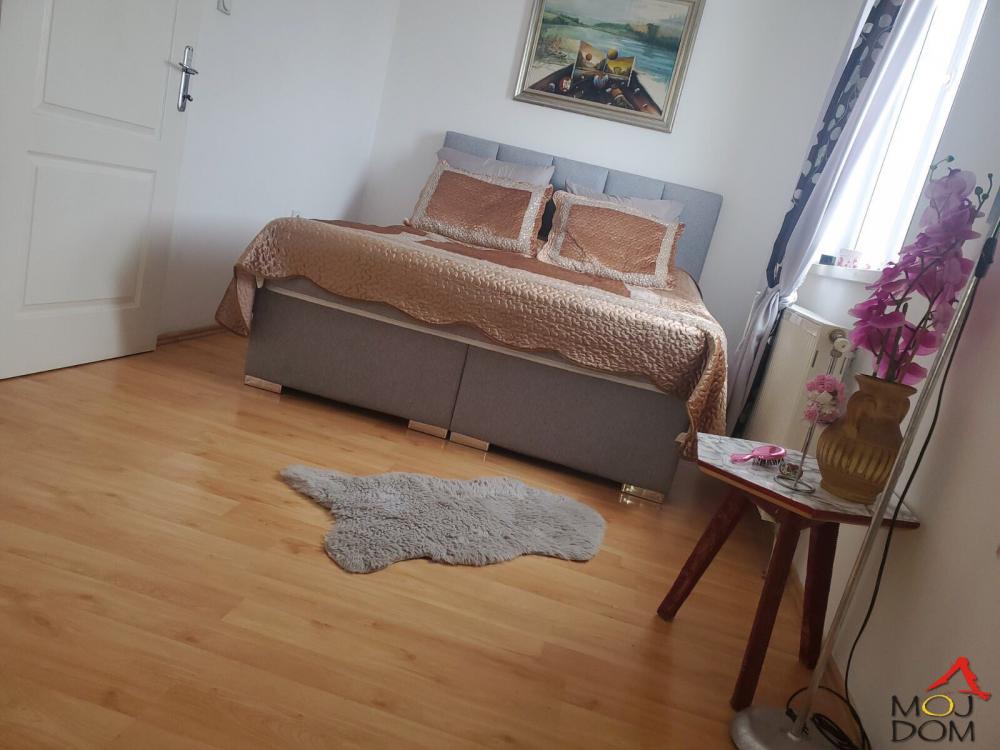 Slika 10 - Stan,NOVI SAD,BULEVAR,kv: 52, € 126700, ID: 1028342