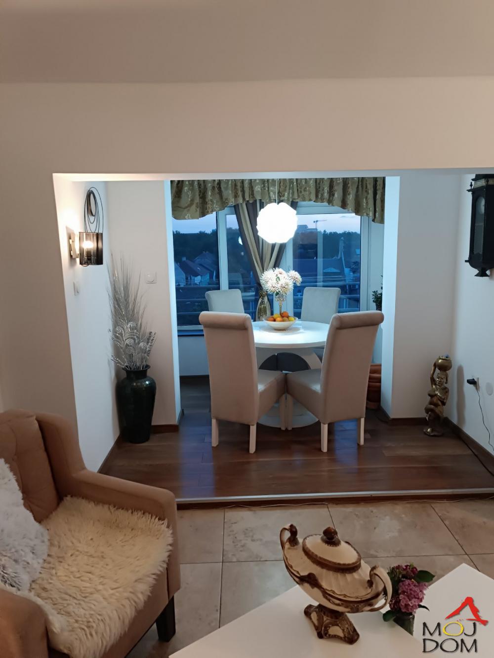 Slika 7 - Stan,NOVI SAD,BULEVAR,kv: 52, € 126700, ID: 1028342