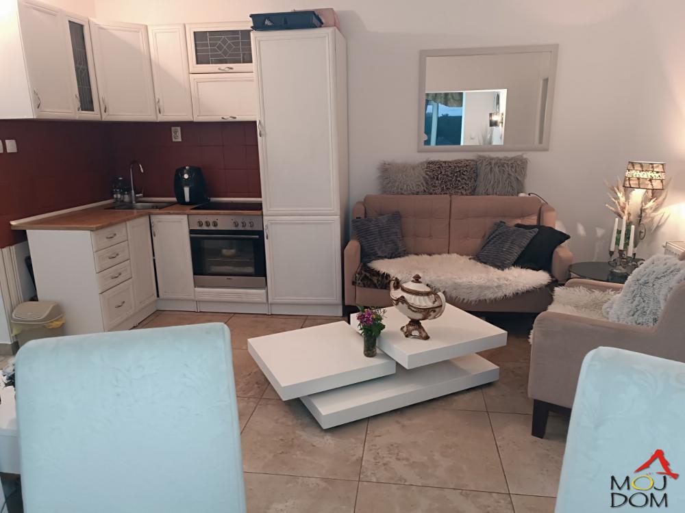 Slika 1 - Stan,NOVI SAD,BULEVAR,kv: 52, € 126700, ID: 1028342