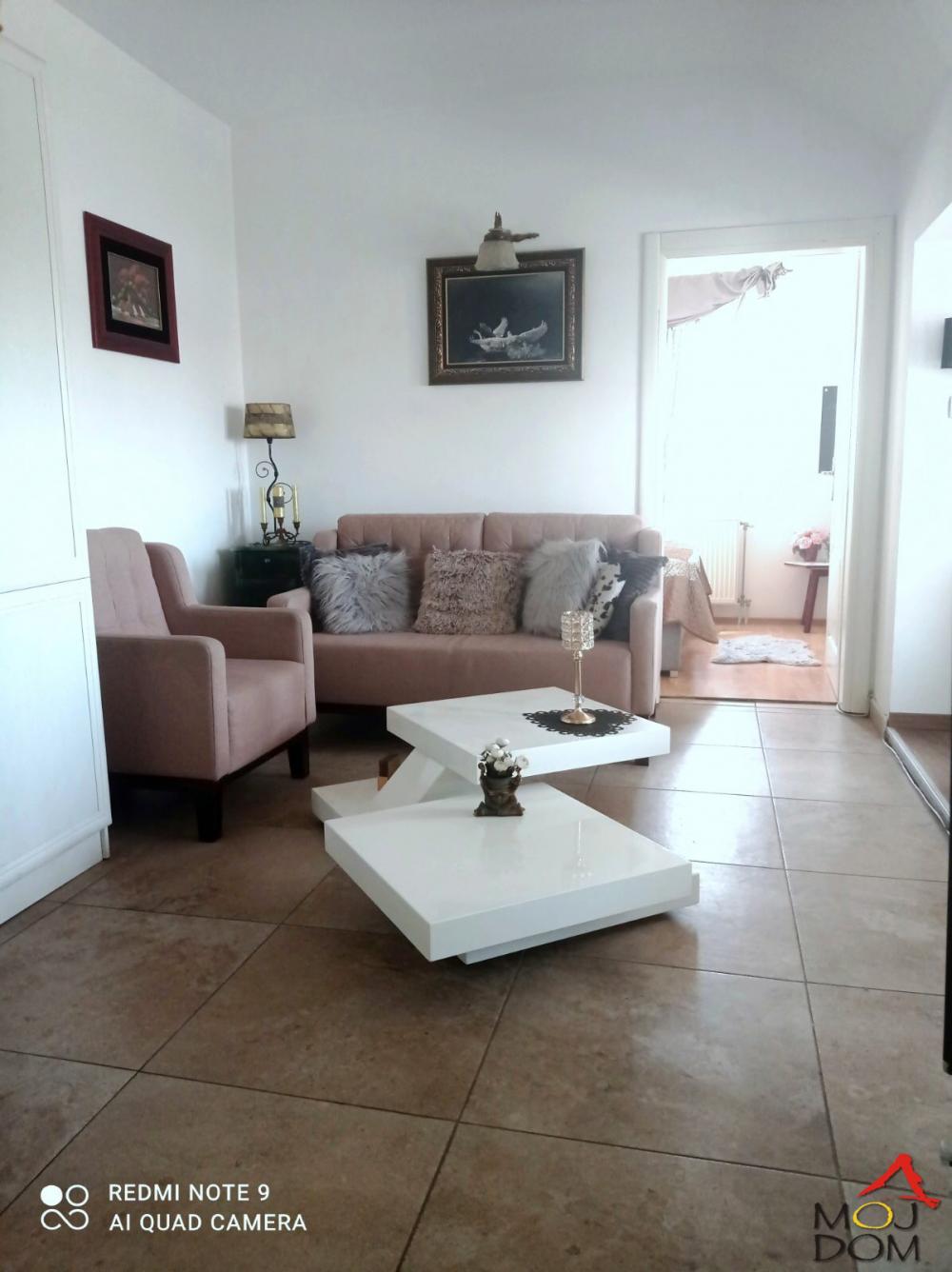 Slika 3 - Stan,NOVI SAD,BULEVAR,kv: 52, € 126700, ID: 1028342