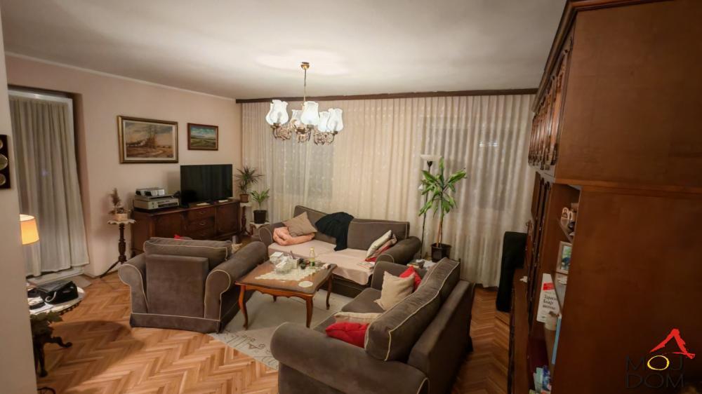 Glavna slika -Stan,NOVI SAD,SOMBORSKI BULEVAR,kv: 94, € 200850, ID: 1029927