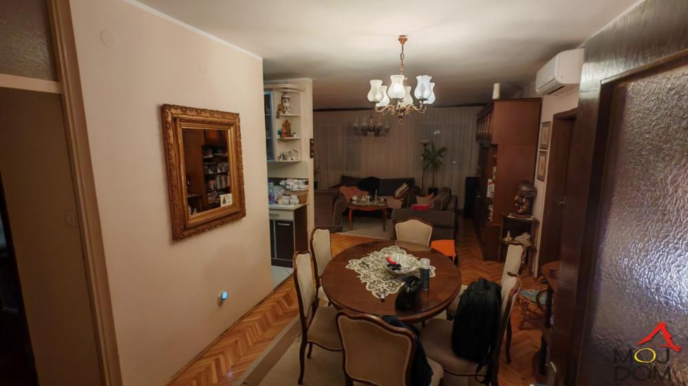 Slika 2 - Stan,NOVI SAD,SOMBORSKI BULEVAR,kv: 94, € 200850, ID: 1029927