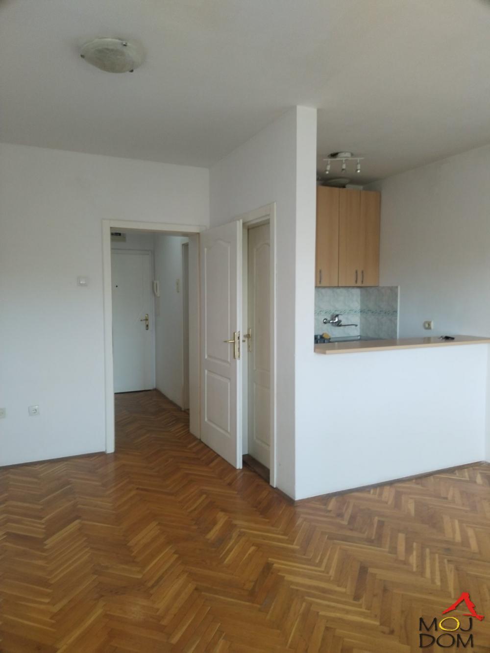 Slika 1 - Stan,NOVI SAD,SOCIJALNO,kv: 42, € 123600, ID: 1030371