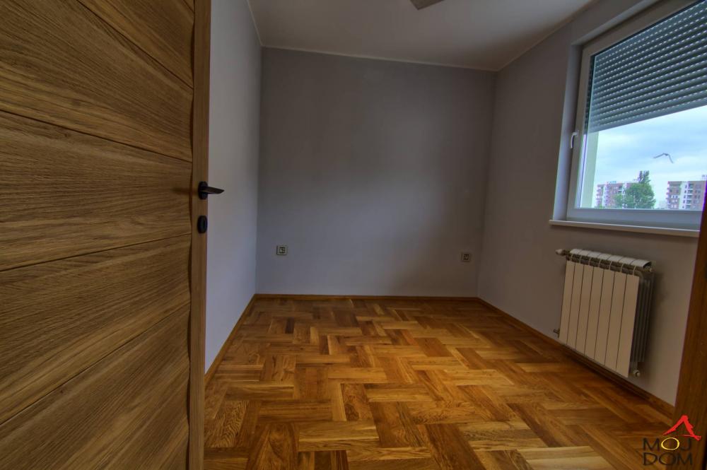 Slika 2 - Stan,NOVI SAD,TELEP,kv: 72, € 185400, ID: 1028526