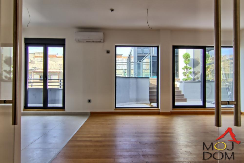 Slika 11 - Stan,NOVI SAD,ADAMOVIĆEVO NASELJE,kv: 243, € 618000, ID: 1027309