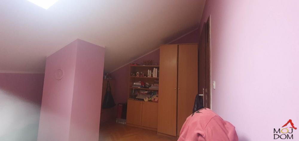 Slika 7 - Stan,NOVI SAD,BULEVAR,kv: 48, € 98900, ID: 1026620