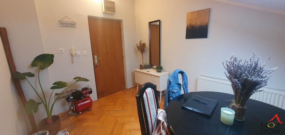 Slika 2 - Stan,NOVI SAD,BULEVAR,kv: 48, € 98900, ID: 1026620