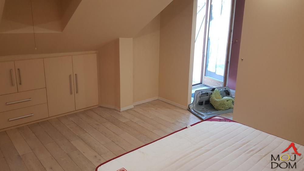 Slika 11 - Stan,NOVI SAD,BULEVAR,kv: 174, € 268500, ID: 1026599