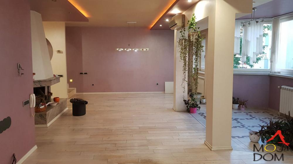 Slika 1 - Stan,NOVI SAD,BULEVAR,kv: 174, € 268500, ID: 1026599