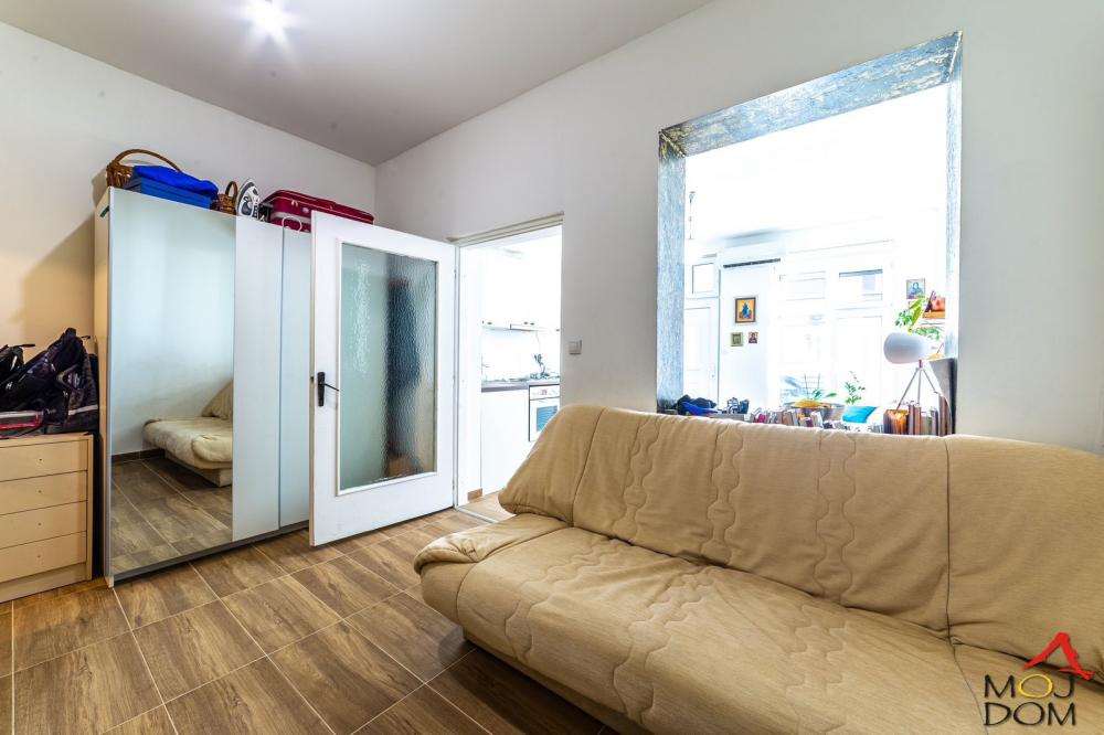 Slika 8 - Stan,NOVI SAD,CENTAR,kv: 36, € 90000, ID: 1029715