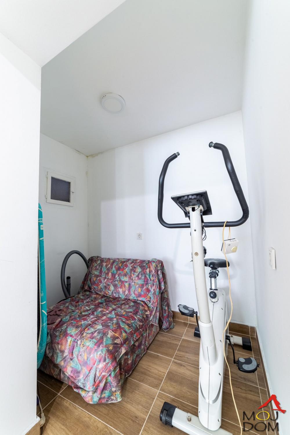 Slika 9 - Stan,NOVI SAD,CENTAR,kv: 36, € 90000, ID: 1029715