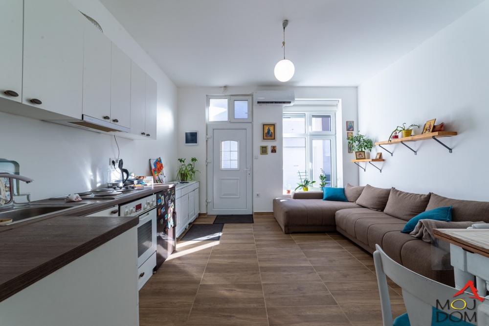 Slika 5 - Stan,NOVI SAD,CENTAR,kv: 36, € 90000, ID: 1029715