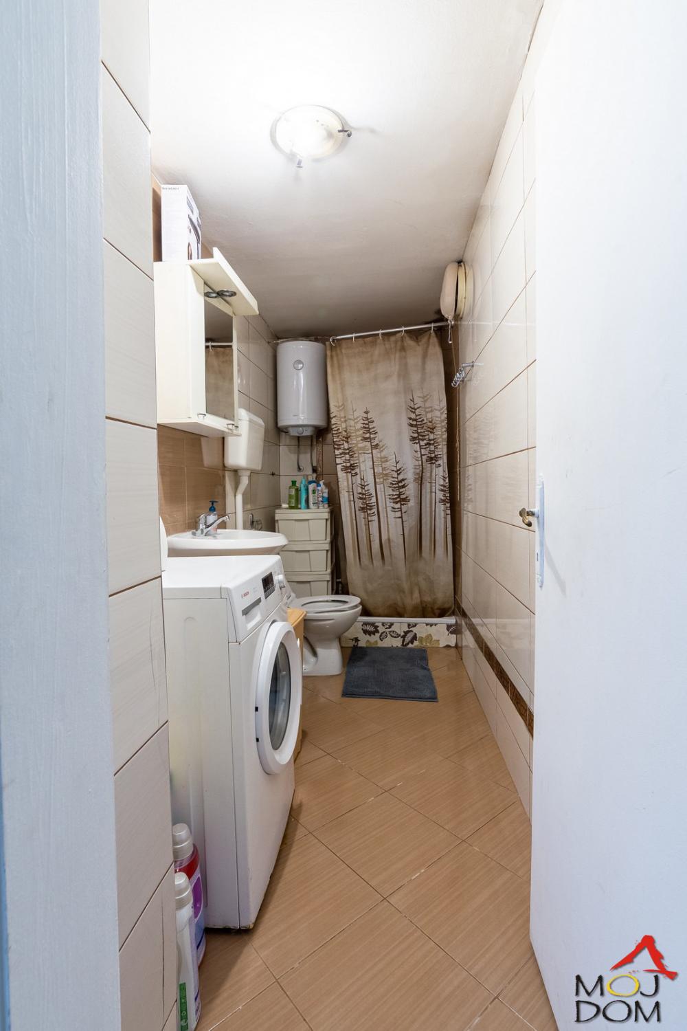 Slika 10 - Stan,NOVI SAD,CENTAR,kv: 36, € 90000, ID: 1029715