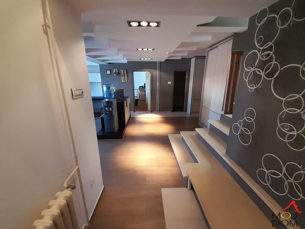 Slika 1 - Stan,NOVI SAD,CENTAR,kv: 143, € 278100, ID: 1026847