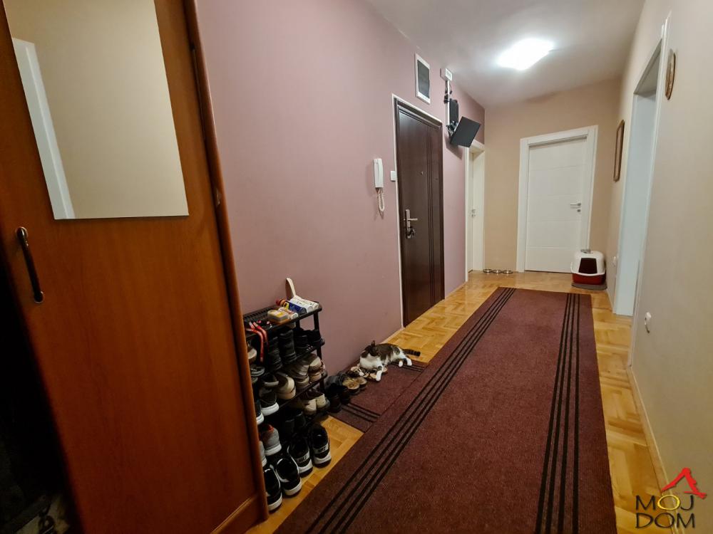 Slika 7 - Stan,NOVI SAD,TELEP,kv: 70, € 164800, ID: 1026748