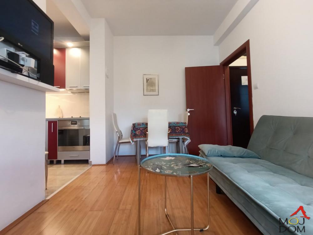 Slika 2 - Stan,NOVI SAD,CENTAR,kv: 31, € 111800, ID: 1030502