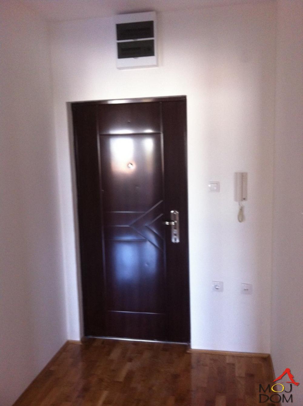 Slika 6 - Stan,NOVI SAD,KLISA,kv: 93, € 172400, ID: 1019480