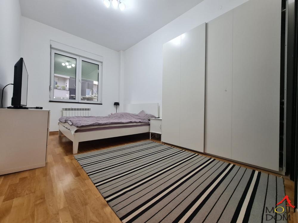 Slika 6 - Stan,NOVI SAD,BULEVAR,kv: 108, € 298100, ID: 1028142