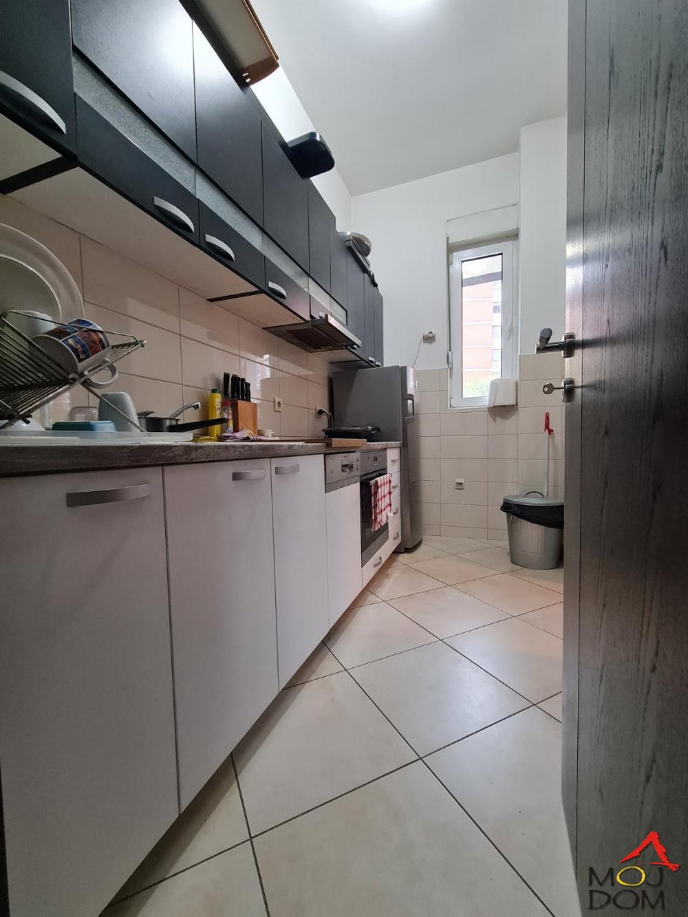 Slika 10 - Stan,NOVI SAD,BULEVAR,kv: 108, € 298100, ID: 1028142