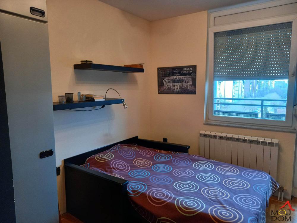 Slika 4 - Stan,NOVI SAD,NOVA DETELINARA,kv: 143, € 267800, ID: 1030206