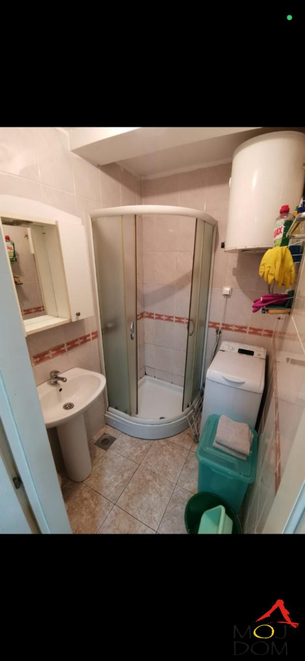 Slika 8 - Stan,NOVI SAD,GRBAVICA,kv: 46, € 92700, ID: 1030372