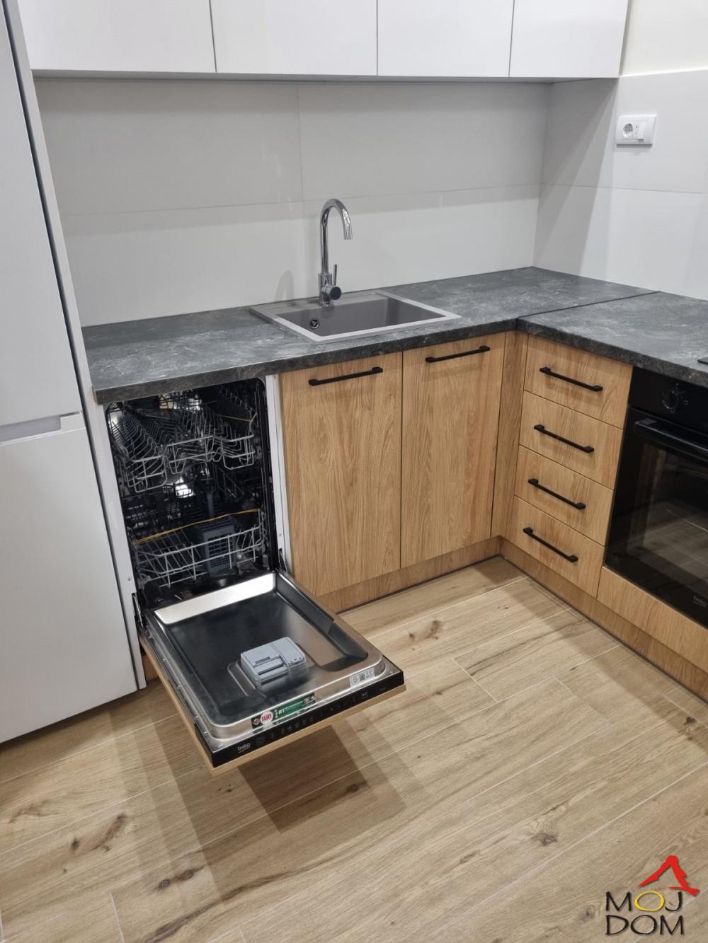 Slika 4 - Stan,NOVI SAD,TELEP,kv: 58, € 157600, ID: 1029887