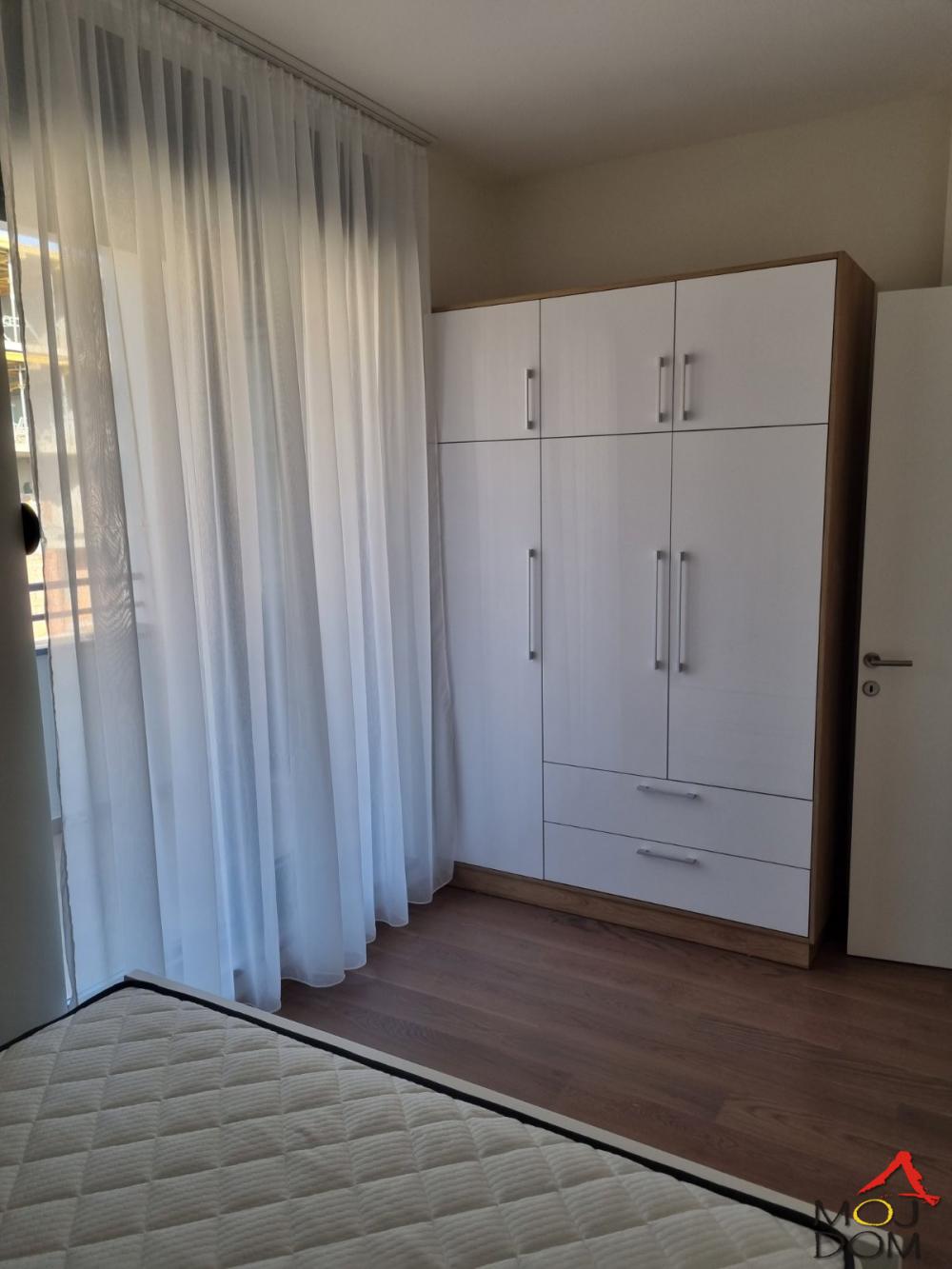 Slika 6 - Stan,NOVI SAD,TELEP,kv: 58, € 157600, ID: 1029887