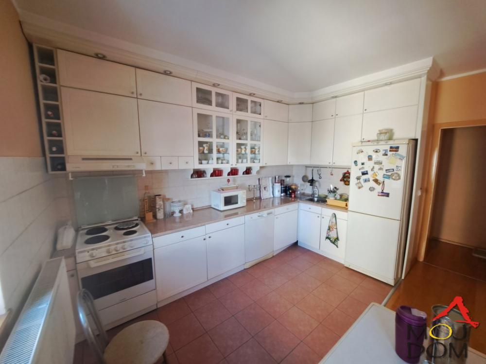 Slika 8 - Stan,NOVI SAD,GRBAVICA,kv: 49, € 128750, ID: 1030377