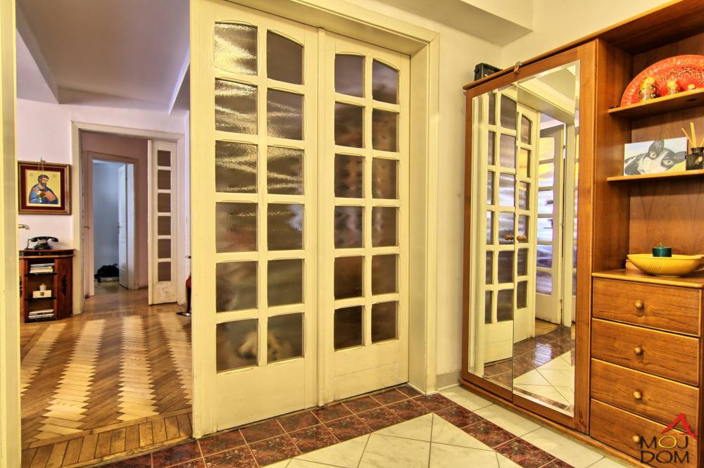 Slika 8 - Stan,NOVI SAD,BULEVAR,kv: 125, € 295600, ID: 1030236