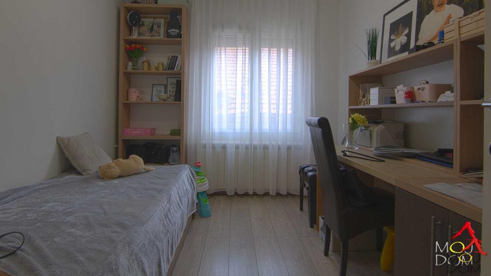 Slika 4 - Stan,NOVI SAD,CENTAR,kv: 105, € 319300, ID: 1030311