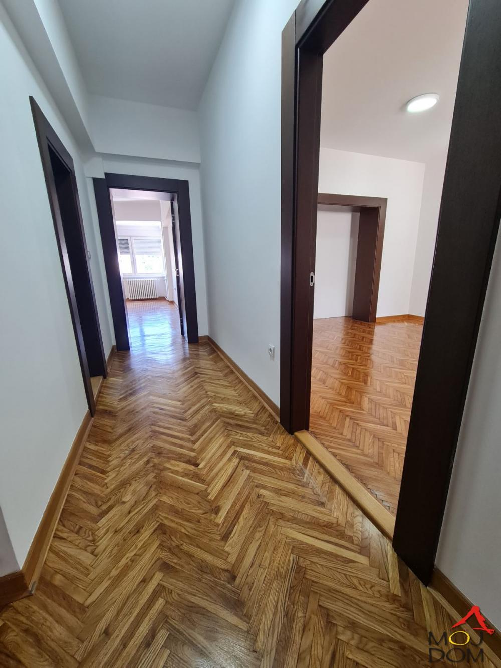 Slika 6 - Stan,NOVI SAD,CENTAR,kv: 114, € 241000, ID: 1028373