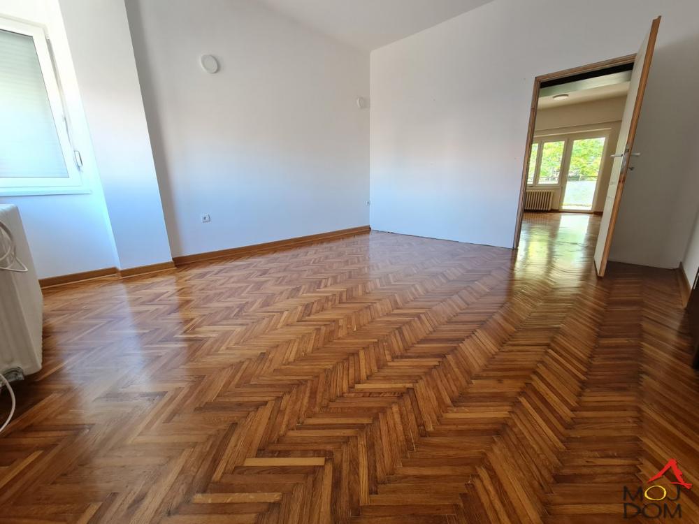 Slika 3 - Stan,NOVI SAD,CENTAR,kv: 114, € 241000, ID: 1028373