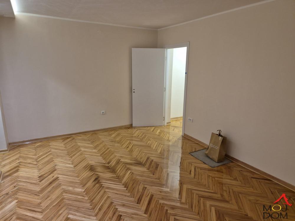 Slika 6 - Stan,NOVI SAD,SATELIT,kv: 48, € 120510, ID: 1030154