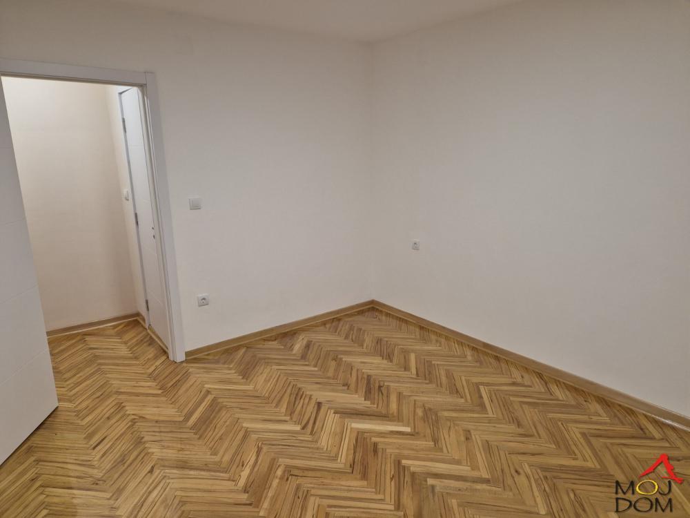 Slika 3 - Stan,NOVI SAD,SATELIT,kv: 48, € 120510, ID: 1030154