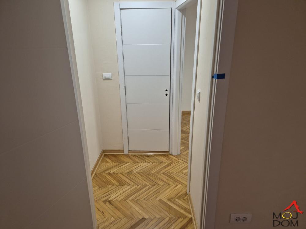 Slika 8 - Stan,NOVI SAD,SATELIT,kv: 48, € 120510, ID: 1030154