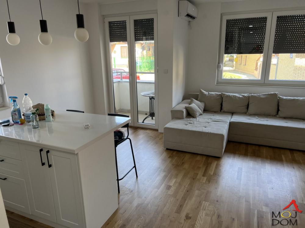 Slika 2 - Stan,PETROVARADIN,PETROVARADIN,kv: 73, € 185400, ID: 1027055