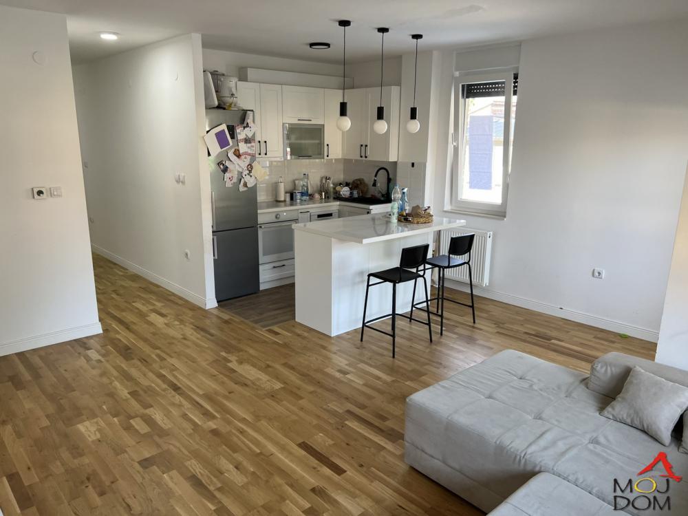 Slika 3 - Stan,PETROVARADIN,PETROVARADIN,kv: 73, € 185400, ID: 1027055