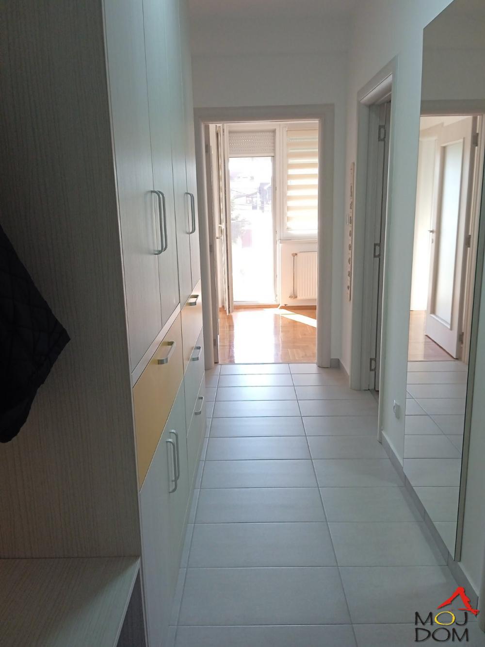 Slika 11 - Stan,NOVI SAD,SEVERNI TELEP,kv: 70, € 197750, ID: 1027180