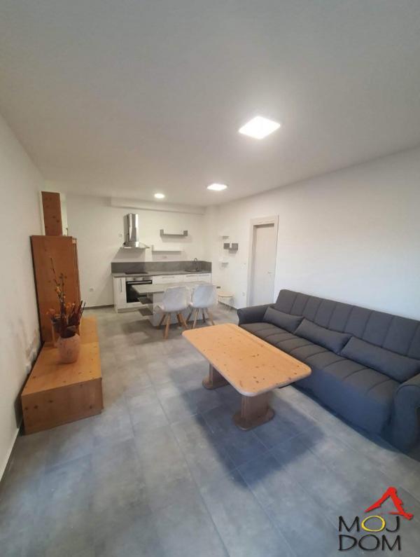 Glavna slika -Stan,NOVI SAD,SALAJKA,kv: 43, € 140000, ID: 1030292