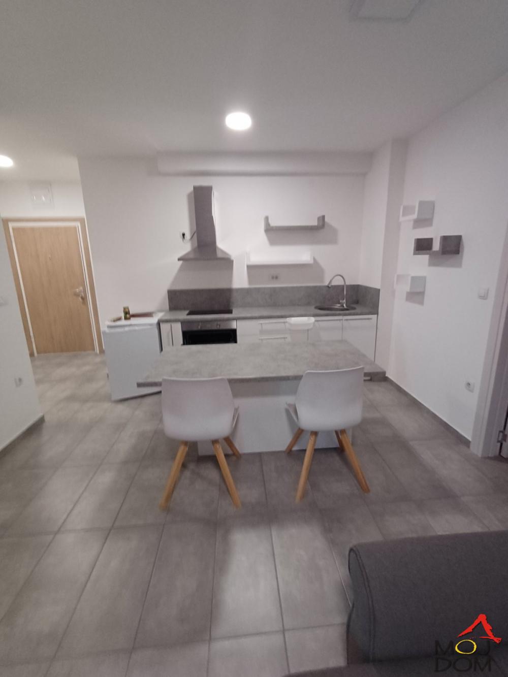 Slika 2 - Stan,NOVI SAD,SALAJKA,kv: 43, € 140000, ID: 1030292