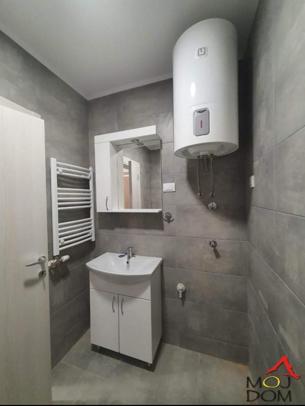 Slika 8 - Stan,NOVI SAD,SALAJKA,kv: 43, € 140000, ID: 1030292