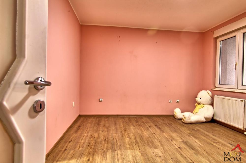 Slika 4 - Stan,NOVI SAD,BULEVAR,kv: 44, € 139000, ID: 1029610