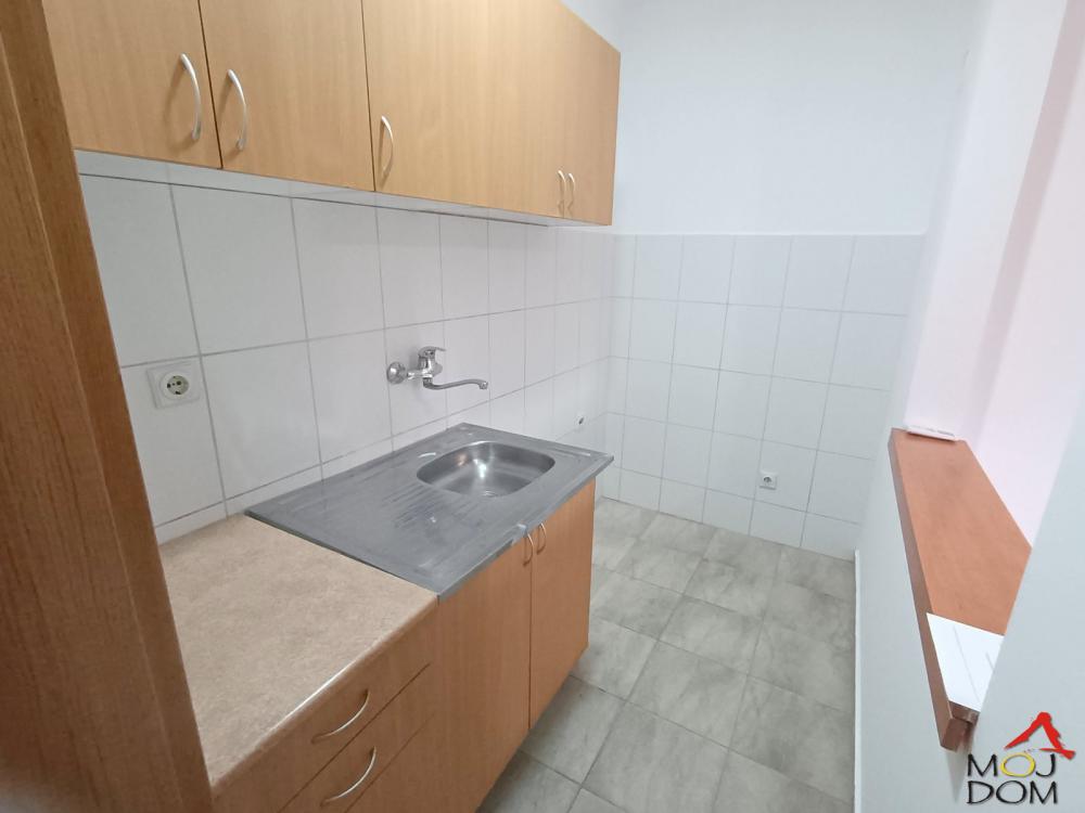 Slika 3 - Stan,NOVI SAD,ROTKVARIJA,kv: 32, € 107000, ID: 1029621