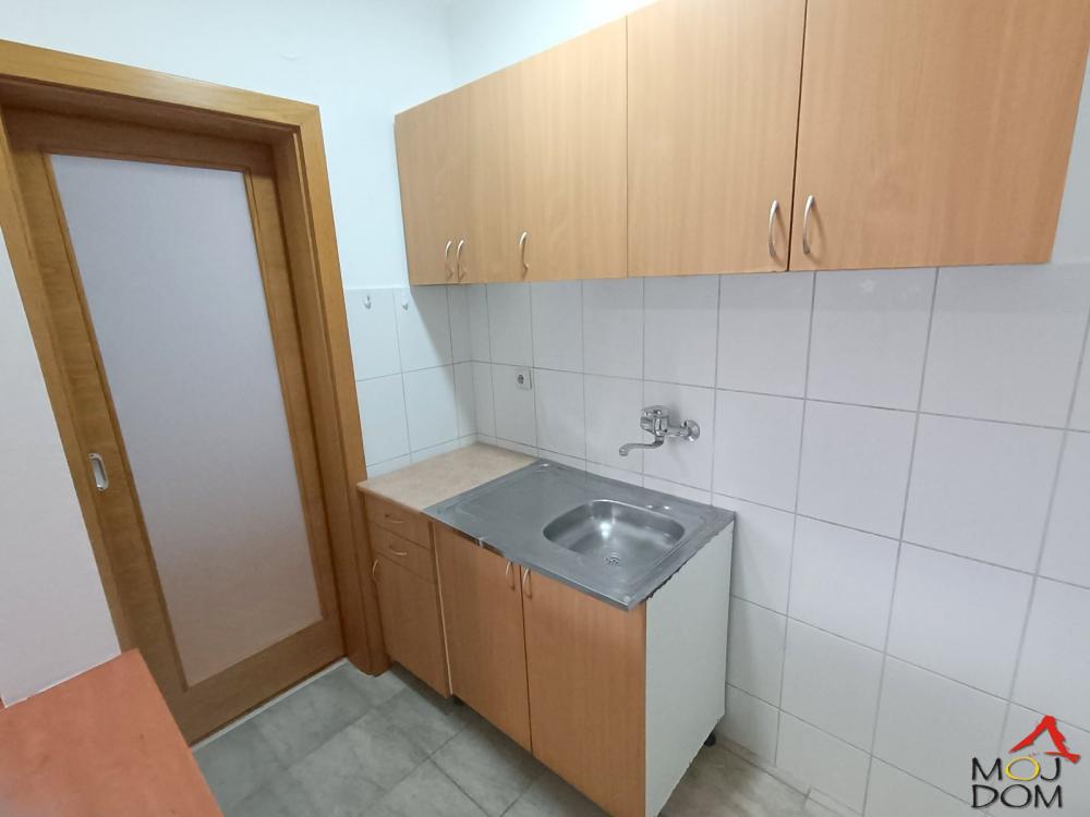 Slika 4 - Stan,NOVI SAD,ROTKVARIJA,kv: 32, € 107000, ID: 1029621