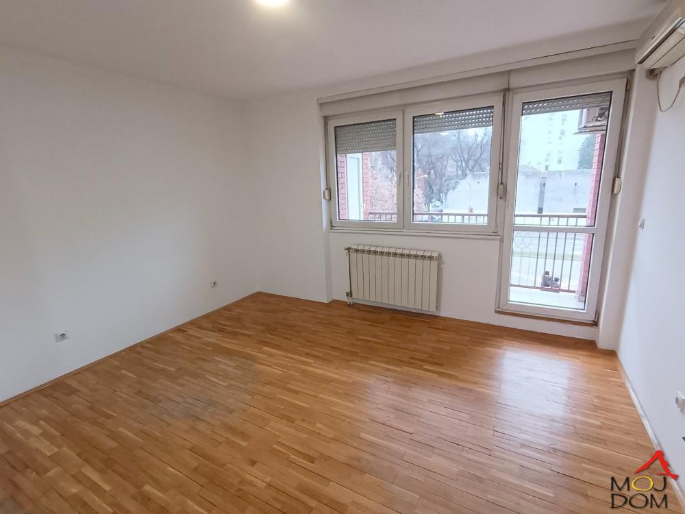 Slika 2 - Stan,NOVI SAD,ROTKVARIJA,kv: 32, € 107000, ID: 1029621