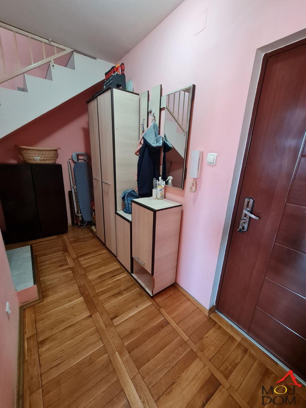 Slika 5 - Stan,PETROVARADIN,CENTAR,kv: 68, € 154500, ID: 1026117