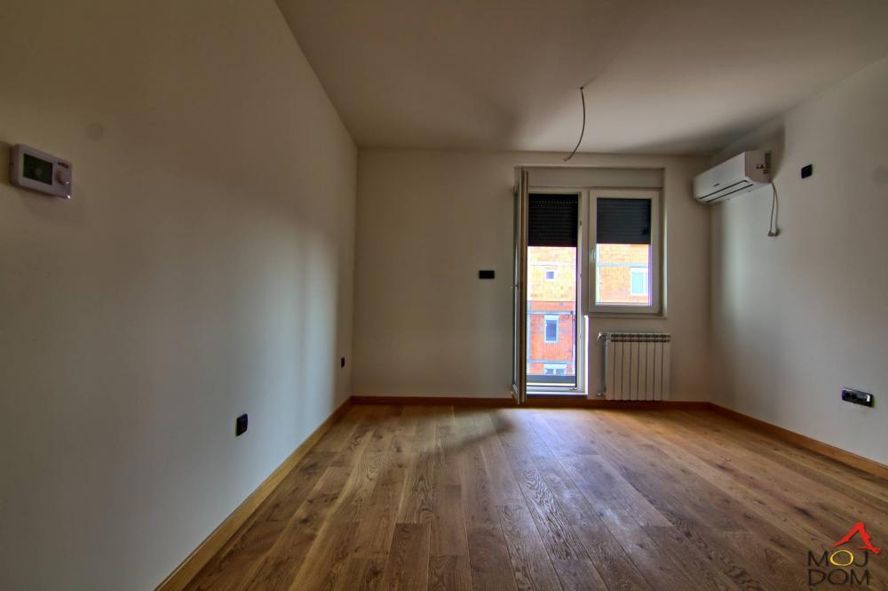 Glavna slika -Stan,NOVI SAD,TELEP,kv: 32, € 86500, ID: 1029971