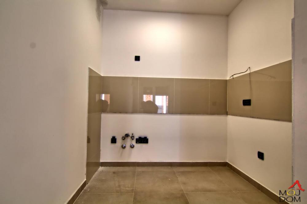 Slika 2 - Stan,NOVI SAD,TELEP,kv: 32, € 86500, ID: 1029971